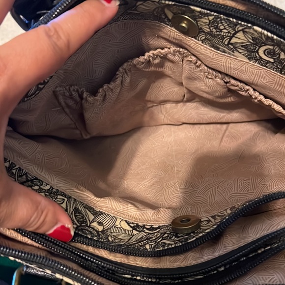 Sakroots Metro Coated Canvas Satchel Black and Cream - Picture 6 of 9